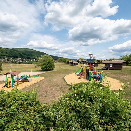 Camping Les Vosges Du Nord Oberbronn Екстер'єр фото