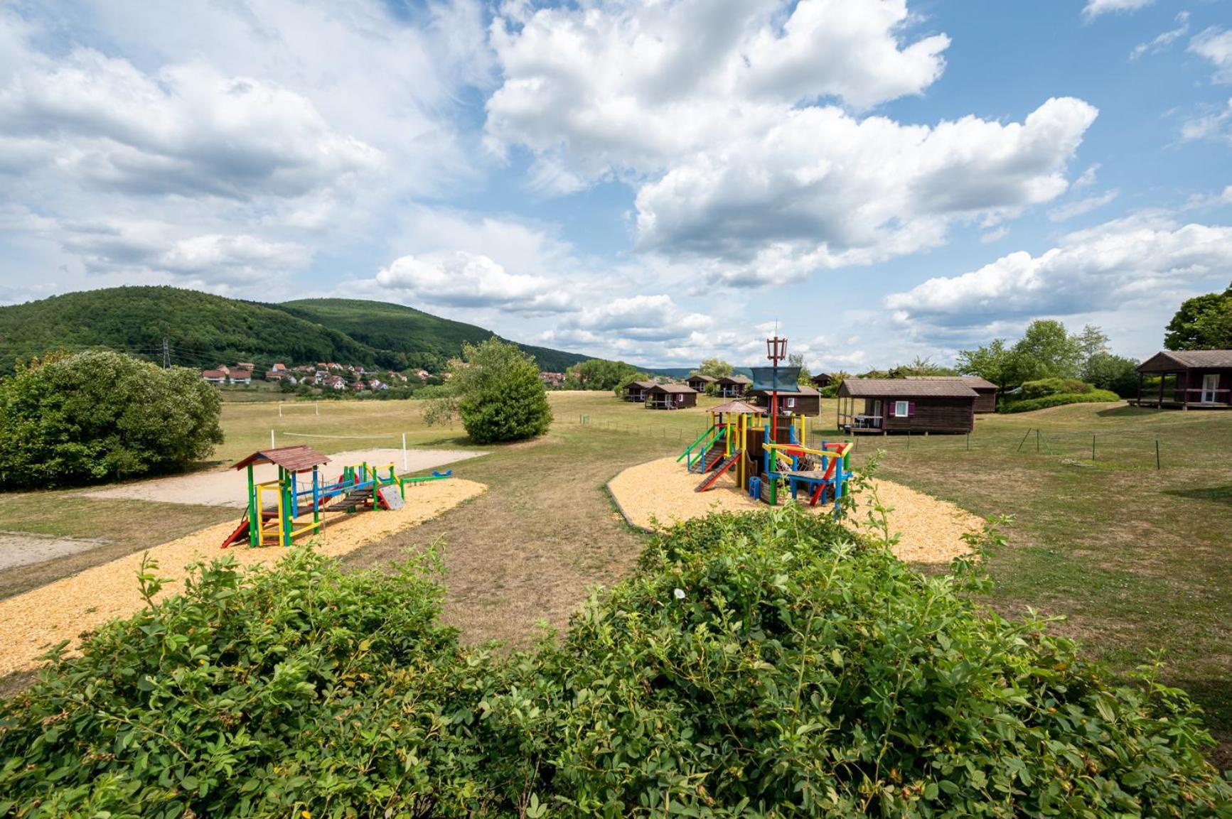 Camping Les Vosges Du Nord Oberbronn Екстер'єр фото