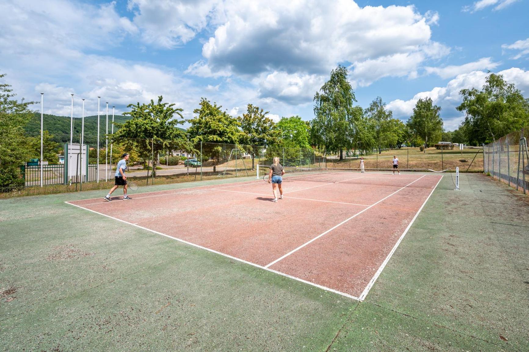 Camping Les Vosges Du Nord Oberbronn Екстер'єр фото