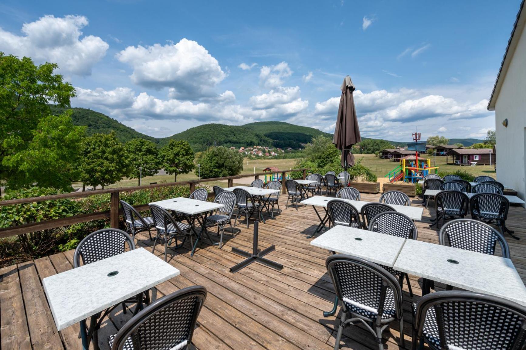 Camping Les Vosges Du Nord Oberbronn Екстер'єр фото